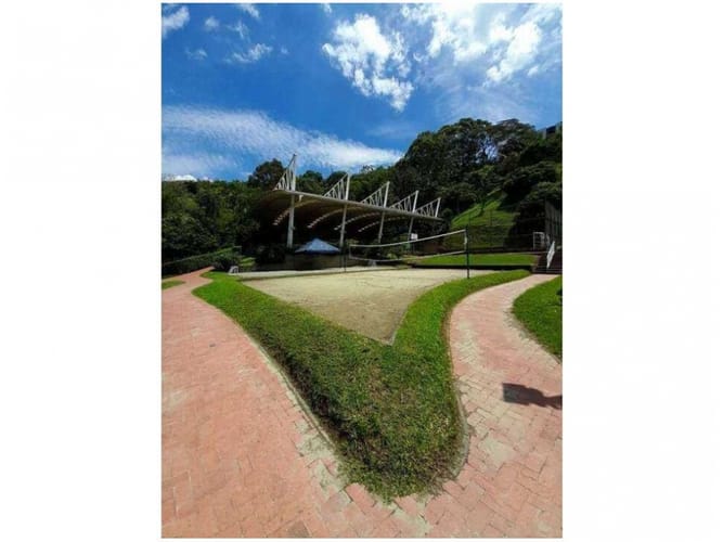 Apartamento de 3 alcobas en venta en Laureles, Medellín, 81 m² · foto 22 de 24