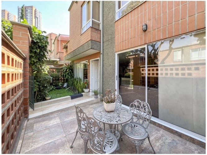 Casa de 4 alcobas en venta en El Poblado, Medellín, 200 m² · foto 4 de 24