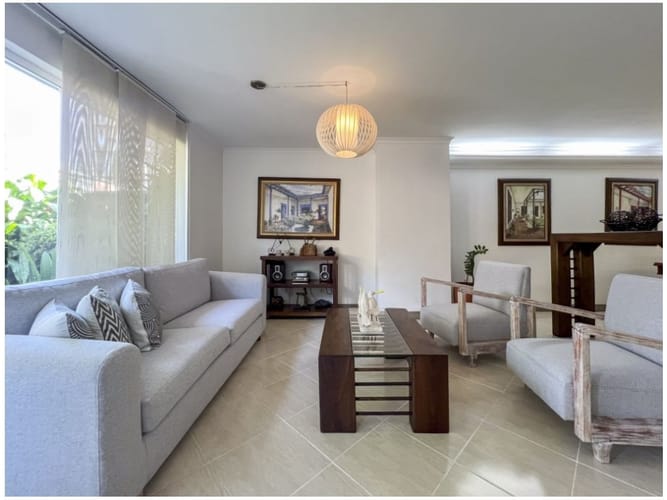 Casa de 4 alcobas en venta en El Poblado, Medellín, 200 m² · foto 6 de 24