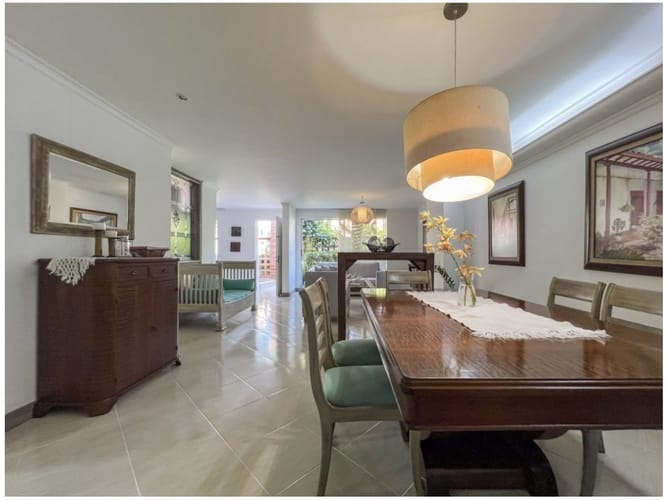 Casa de 4 alcobas en venta en El Poblado, Medellín, 200 m² · foto 11 de 24