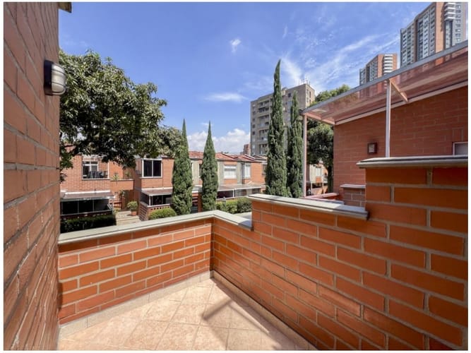 Casa de 4 alcobas en venta en El Poblado, Medellín, 200 m² · foto 21 de 24