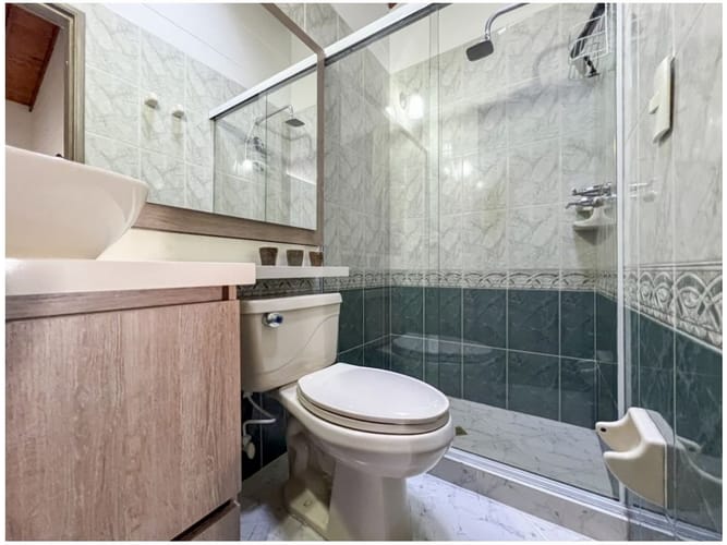 Casa de 4 alcobas en venta en El Poblado, Medellín, 200 m² · foto 22 de 24