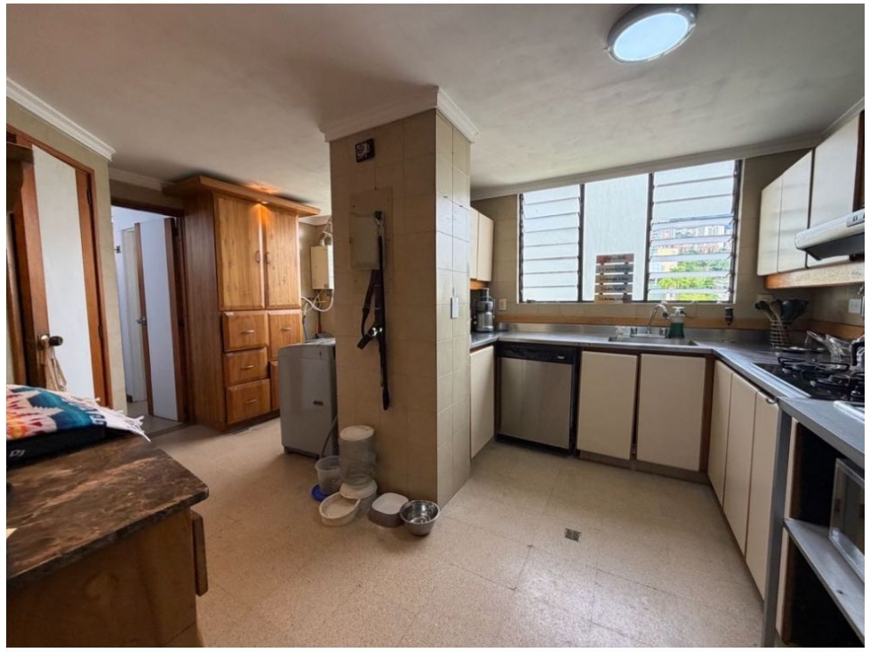 Apartamento en venta en El Poblado, Medellín · foto 7 de 17