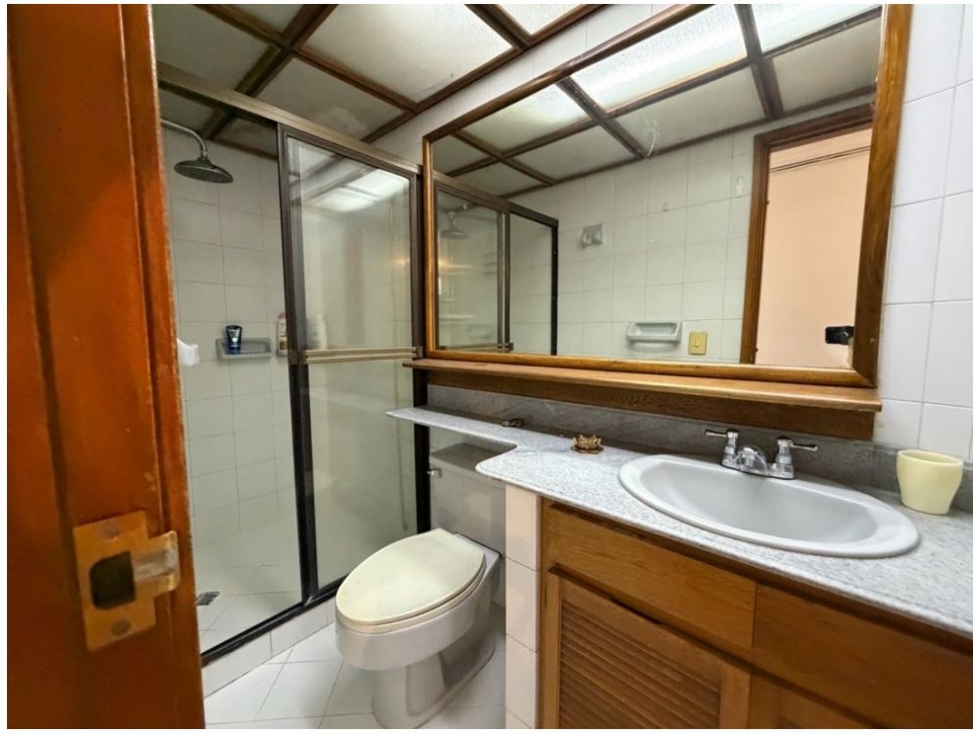 Apartamento en venta en El Poblado, Medellín · foto 9 de 17
