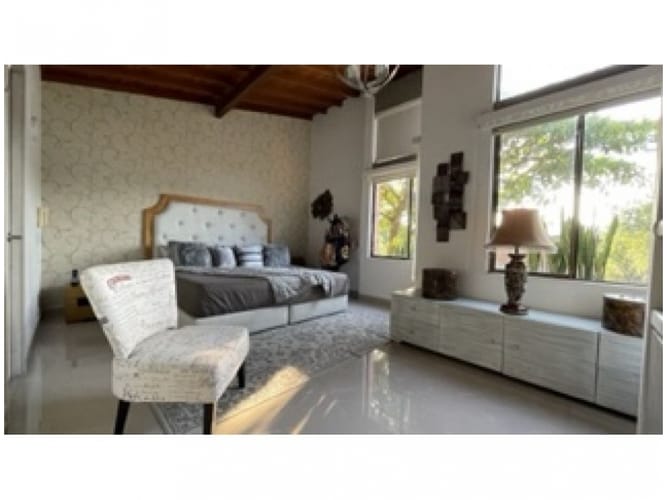 Casa de 3 alcobas en venta en Loma Del Escobero, Envigado, 180 m² · foto 13 de 24