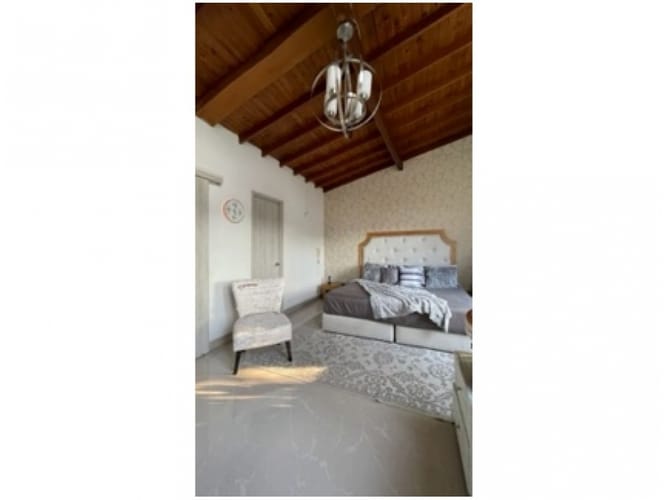 Casa de 3 alcobas en venta en Loma Del Escobero, Envigado, 180 m² · foto 14 de 24