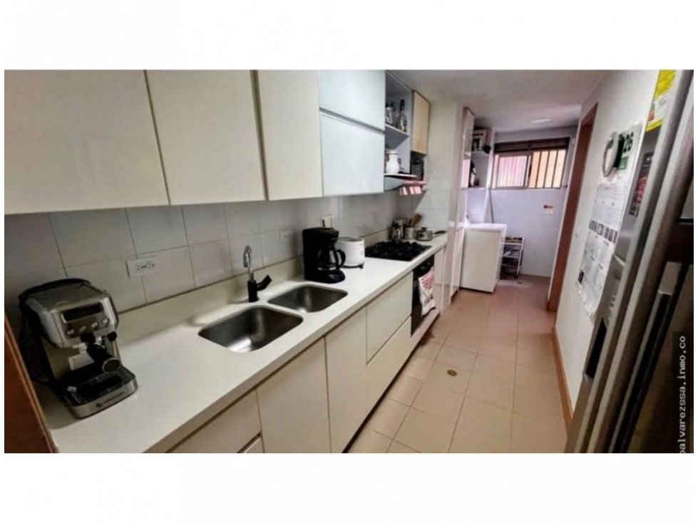 Apartamento en venta en El Poblado, Medellín · foto 4 de 11