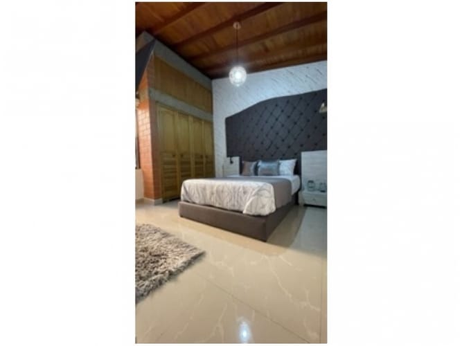 Casa de 3 alcobas en venta en Loma Del Escobero, Envigado, 180 m² · foto 24 de 24