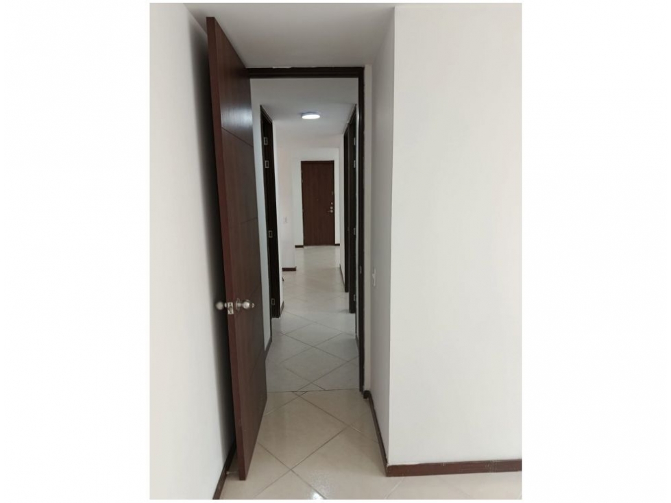 Apartamento en venta en Calasanz, Medellín · foto 9 de 16
