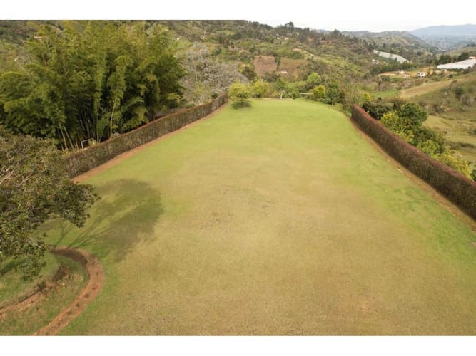Finca en venta en La Industrial, Marinilla, 120 m² · foto 2 de 5