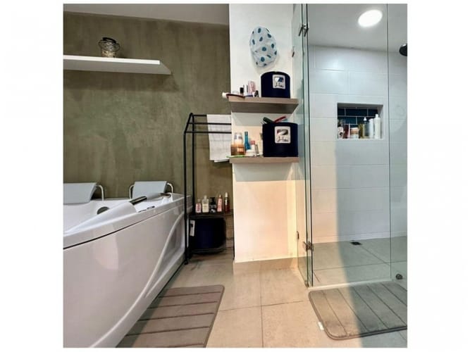 Apartamento de 3 alcobas en venta en Cabañas, Bello, 126 m² · foto 9 de 11