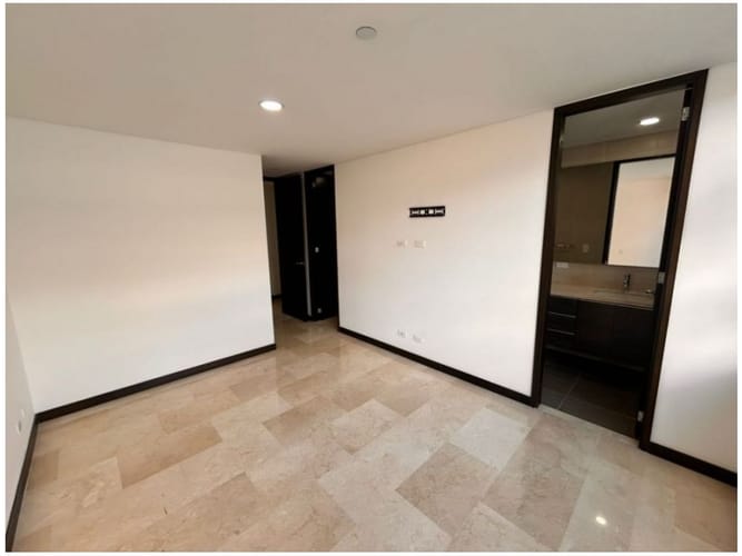 Apartamento en venta en Santa Teresita, Medellín · foto 2 de 22