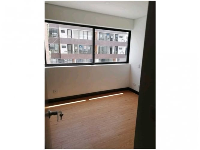 Apartamento de 3 alcobas en venta en Santa Elena, Medellín, 86 m² · foto 3 de 8