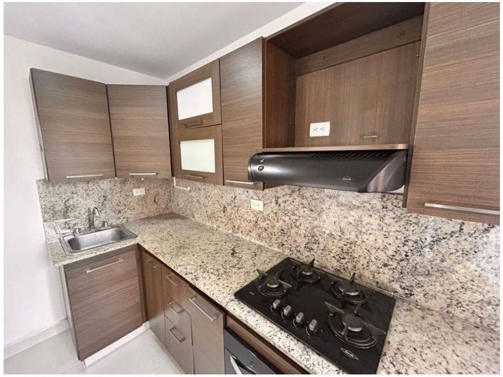 Apartamento en venta en Loma Del Esmeraldal, Envigado · foto 3 de 16