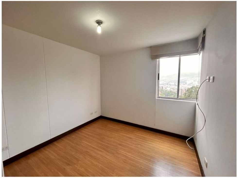 Apartamento en venta en Loma Del Esmeraldal, Envigado · foto 4 de 16