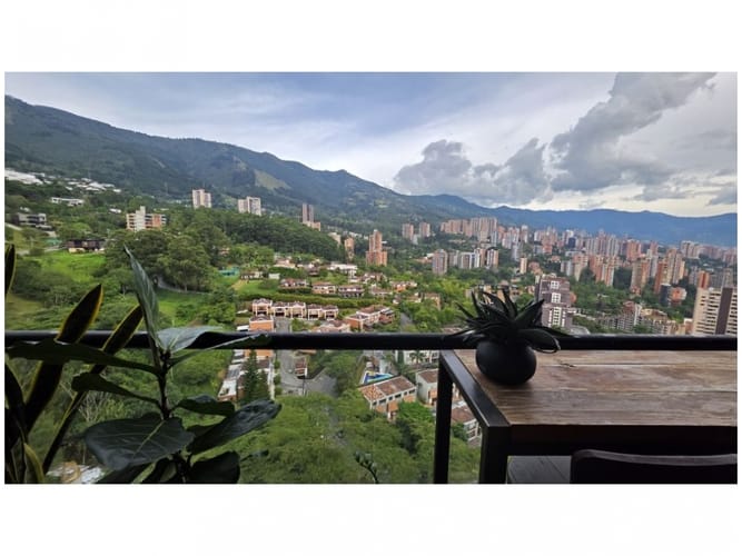 Apartamento de 3 alcobas en venta en Altos Del Poblado, Medellín, 122 m² · foto 5 de 20