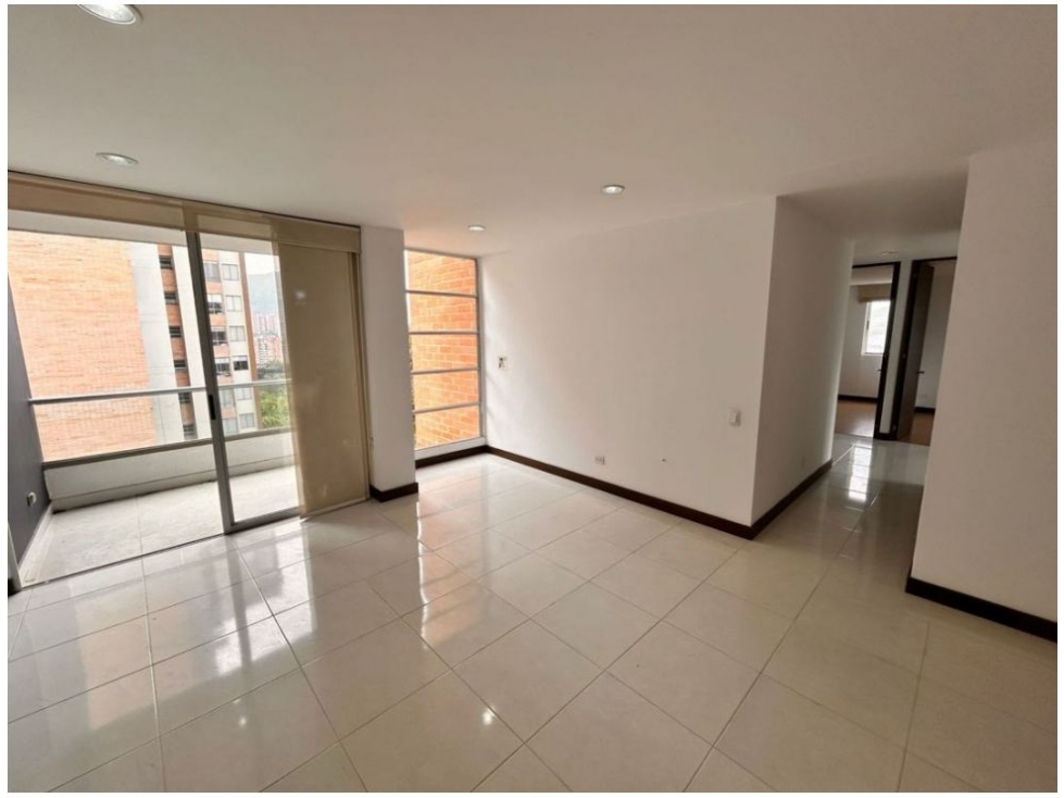 Apartamento en venta en Loma Del Esmeraldal, Envigado · foto 10 de 16