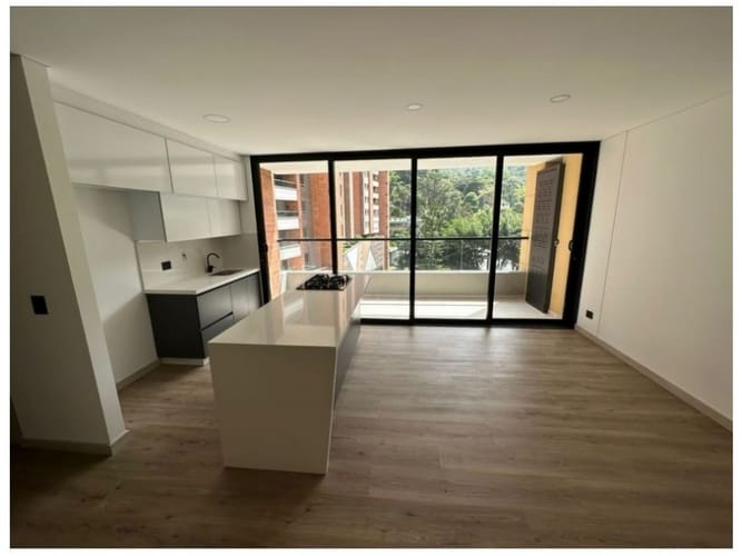 Apartamento de 2 alcobas en venta en Camino Verde, Envigado, 86 m² · foto 4 de 11