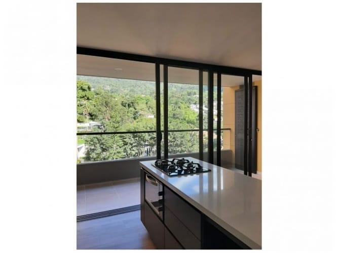 Apartamento de 2 alcobas en venta en Camino Verde, Envigado, 86 m² · foto 5 de 11