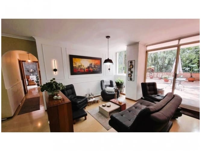 Apartamento de 3 alcobas en venta en Castropol, Medellín, 319 m² · foto 6 de 24