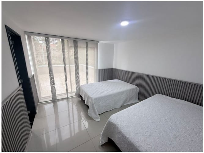 Apartamento de 3 alcobas en venta en Las Lomas, Medellín, 228 m² · foto 6 de 17