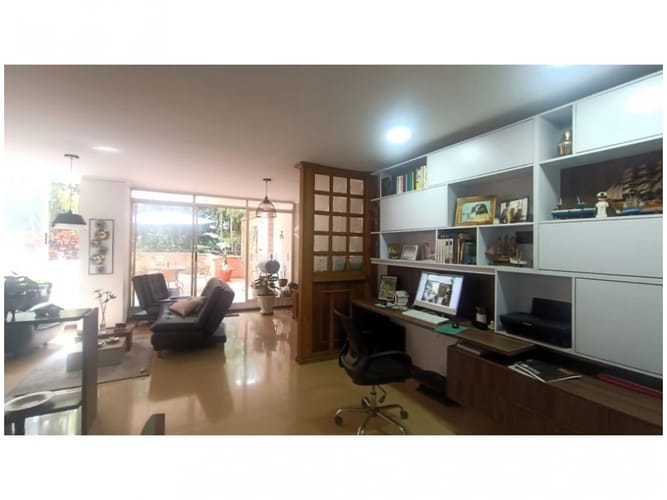 Apartamento de 3 alcobas en venta en Castropol, Medellín, 319 m² · foto 8 de 24