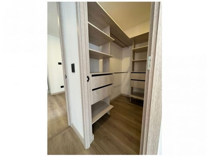 Apartamento de 2 alcobas en venta en Camino Verde, Envigado, 86 m² · foto 9 de 11