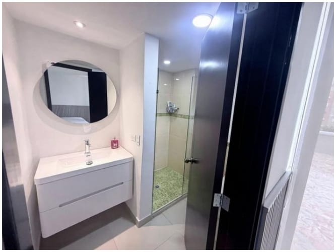 Apartamento de 3 alcobas en venta en Las Lomas, Medellín, 228 m² · foto 12 de 17