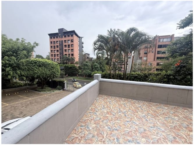 Apartamento de 3 alcobas en venta en Las Lomas, Medellín, 228 m² · foto 15 de 17