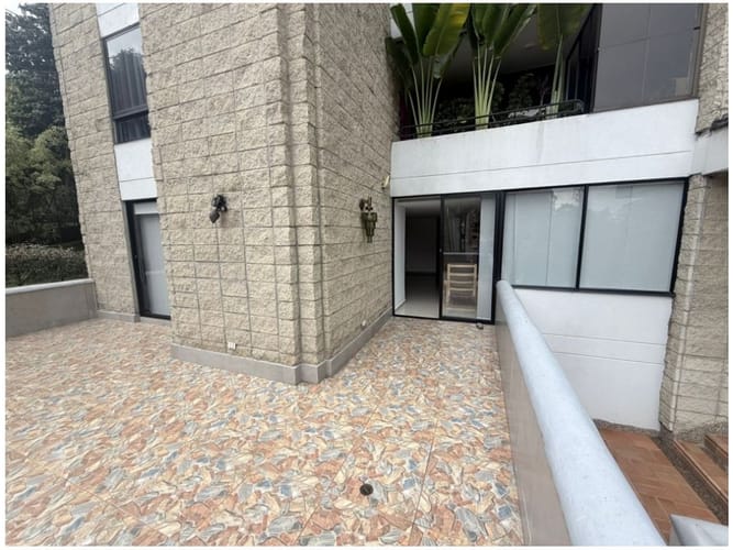 Apartamento de 3 alcobas en venta en Las Lomas, Medellín, 228 m² · foto 16 de 17