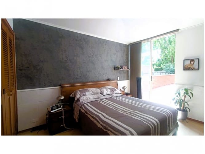 Apartamento de 3 alcobas en venta en Castropol, Medellín, 319 m² · foto 17 de 24