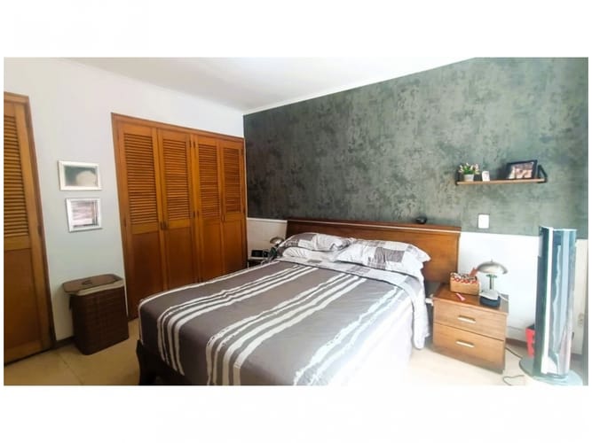 Apartamento de 3 alcobas en venta en Castropol, Medellín, 319 m² · foto 18 de 24