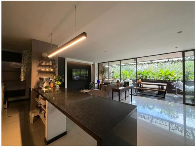Apartamento de 2 alcobas en venta en El Poblado, Medellín, 150 m² · foto 9 de 24