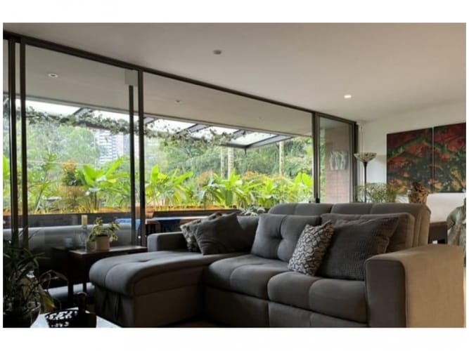 Apartamento de 2 alcobas en venta en El Poblado, Medellín, 150 m² · foto 11 de 24
