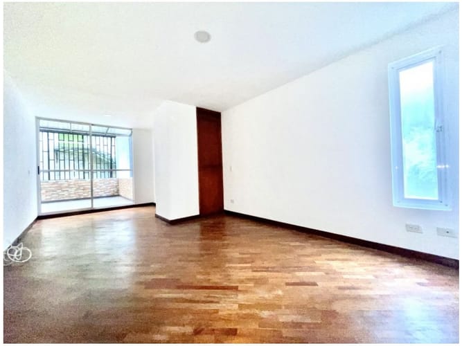 Apartamento de 2 alcobas en venta en El Poblado, Medellín, 128 m² · foto 6 de 12
