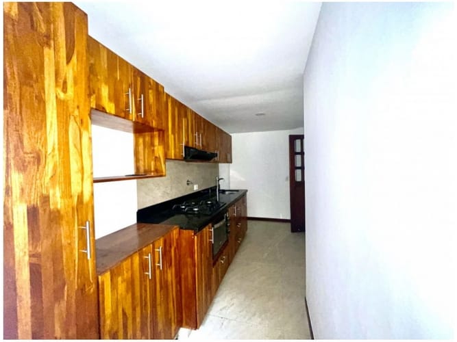 Apartamento de 2 alcobas en venta en El Poblado, Medellín, 128 m² · foto 9 de 12