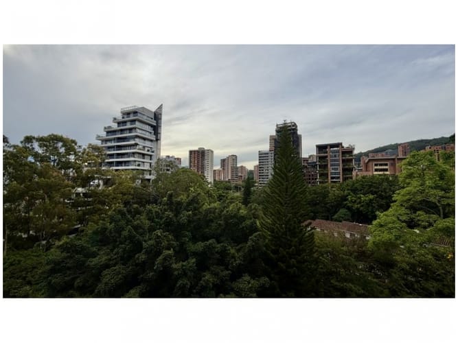 Apartamento de 2 alcobas en venta en Las Lomas, Medellín, 152 m² · foto 6 de 19