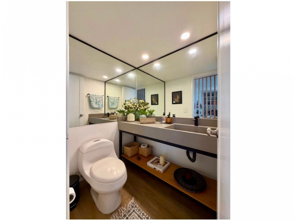 Apartamento en venta en El Poblado, Medellín · foto 8 de 24