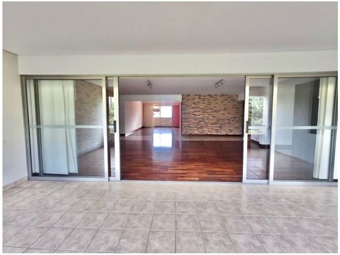 Apartamento de 3 alcobas en venta en Los Balsos, Medellín, 316 m² · foto 2 de 23