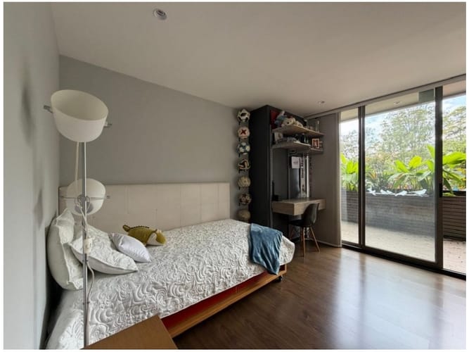 Apartamento de 2 alcobas en venta en El Poblado, Medellín, 150 m² · foto 22 de 24