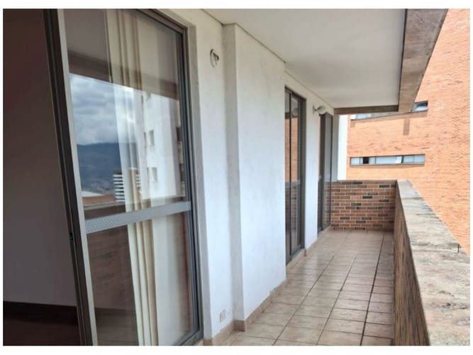 Apartamento de 3 alcobas en venta en Los Balsos, Medellín, 316 m² · foto 4 de 23