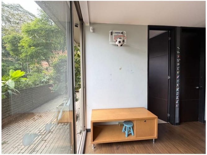 Apartamento de 2 alcobas en venta en El Poblado, Medellín, 150 m² · foto 23 de 24