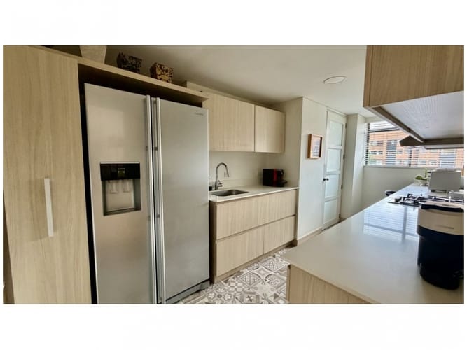 Apartamento de 2 alcobas en venta en Las Lomas, Medellín, 152 m² · foto 11 de 19