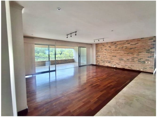 Apartamento de 3 alcobas en venta en Los Balsos, Medellín, 316 m² · foto 5 de 23