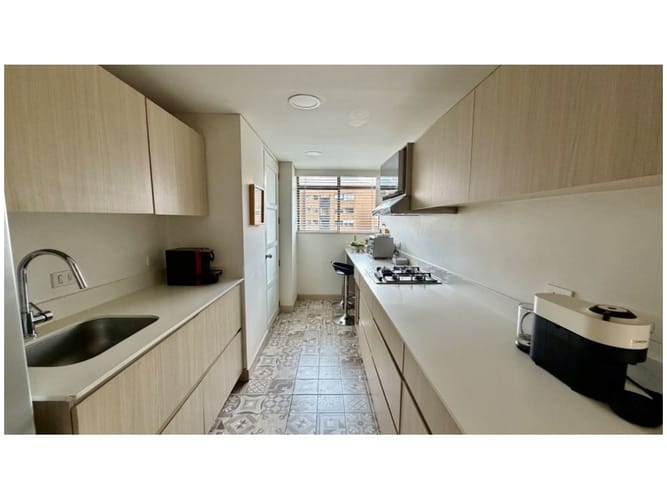 Apartamento de 2 alcobas en venta en Las Lomas, Medellín, 152 m² · foto 13 de 19