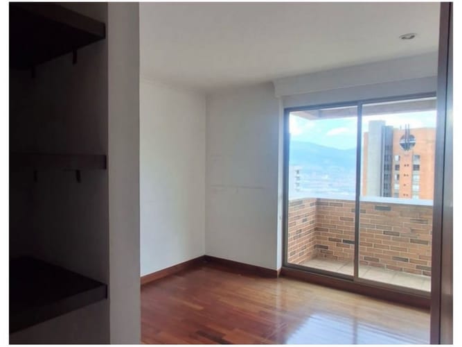Apartamento de 3 alcobas en venta en Los Balsos, Medellín, 316 m² · foto 15 de 23