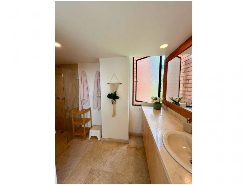 Apartamento en venta en El Poblado, Medellín · foto 24 de 24