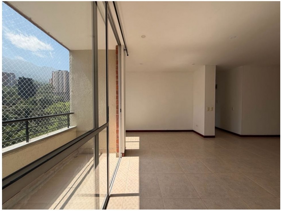 Apartamento en venta en Cumbres, Envigado · foto 3 de 14