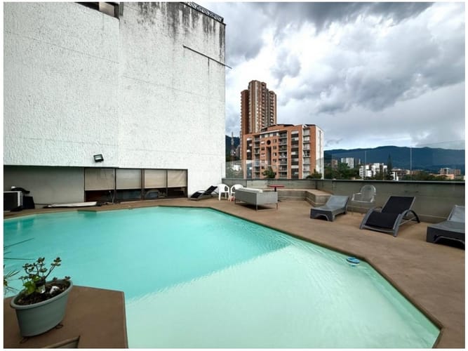 Apartamento de 5 alcobas en venta en El Poblado, Envigado, 590 m² · foto 2 de 21