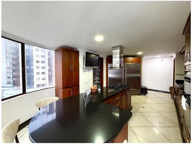 Apartamento de 5 alcobas en venta en El Poblado, Envigado, 590 m² · foto 8 de 21